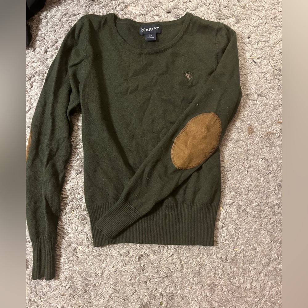 Ariat size small sweater